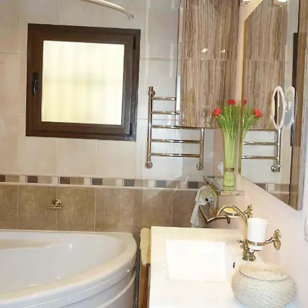 New! - Stunning Location